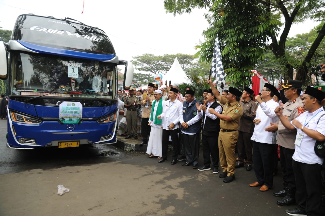 Pelepasan Jamaah Haji Kloter 9 JKG Asal Kota Serang Tahun 1445H / 2024 M